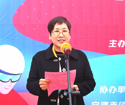 圖為寧德市委統(tǒng)戰(zhàn)部副部長(zhǎng)、市政府僑辦主任、市海聯(lián)會(huì)常務(wù)副會(huì)長(zhǎng)劉金香致辭。林榕生 攝.jpg