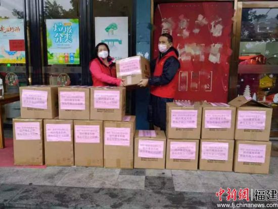 福州統(tǒng)促會(huì)組織臺(tái)灣青年志愿者參加疫情防控