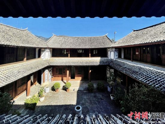 “中國華僑國際文化交流基地”梁金山故居。呂巧琴 攝