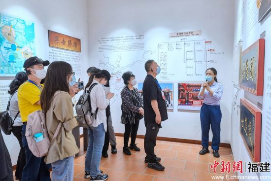 在梧林古村落聆聽閩南華僑華人創(chuàng)業(yè)故事。