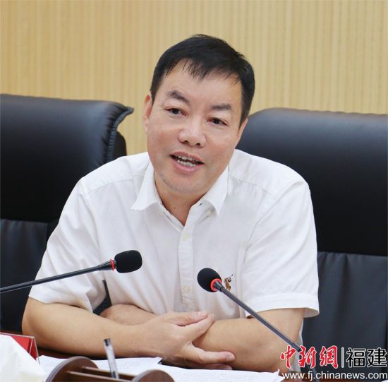 　　寧德市政協(xié)副主席程樹平講話。 林榕生 攝