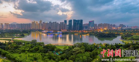 圖為福建九龍江。葉志賢 攝